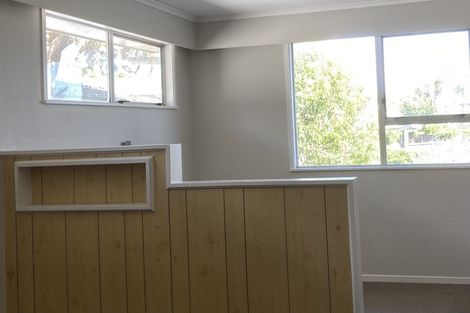 Photo of property in 75 Gossamer Drive, Pakuranga Heights, Auckland, 2010
