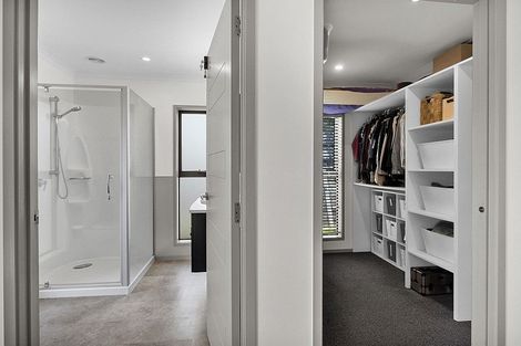 Photo of property in 2 Pipitea Place, Whalers Gate, New Plymouth, 4310