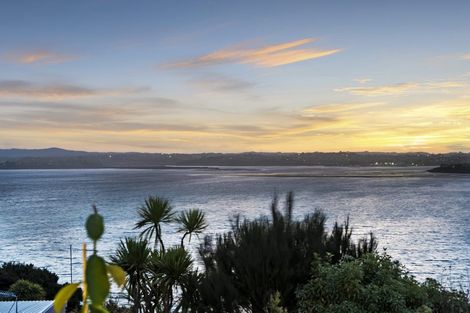 Photo of property in 42 Brigantine Drive, Beach Haven, Auckland, 0626