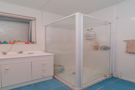 Photo of property in 46 Lantana Road, Green Bay, Auckland, 0604