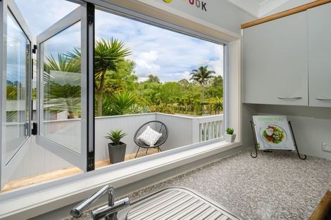 Photo of property in 59 Moontide Road, Kumeu, 0892