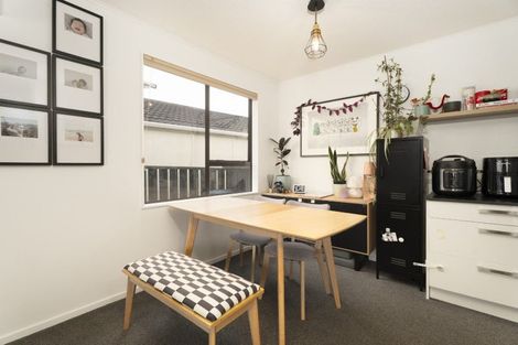 Photo of property in 17 Trinidad Crescent, Grenada Village, Wellington, 6037