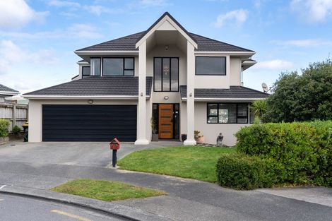 Photo of property in 60 Molyneux Close, Whitby, Porirua, 5024