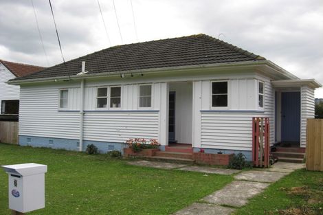 Photo of property in 6 Freyberg Street, Waterloo, Lower Hutt, 5011