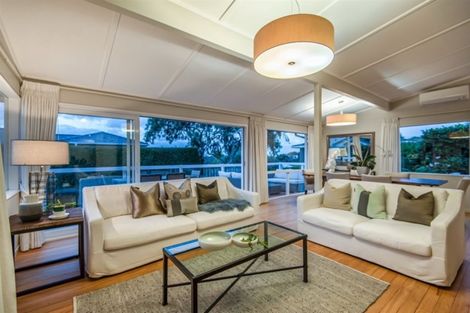 Photo of property in 72 Aberdeen Road, Campbells Bay, Auckland, 0620