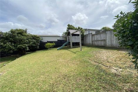 Photo of property in 8 Clensmore Place, Torbay, Auckland, 0630