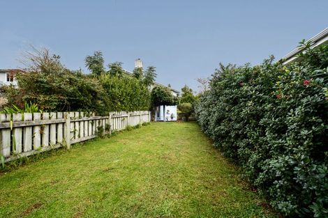 Photo of property in 6 Sardinha Place, Marfell, New Plymouth, 4310