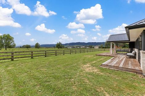 Photo of property in 16 Coates Lane, Te Poi, 3473