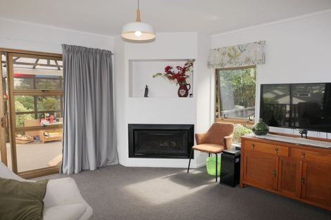 Photo of property in 31 Penryn Drive, Camborne, Porirua, 5026