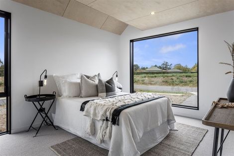 Photo of property in 82 Queens Avenue, Waikuku Beach, 7402