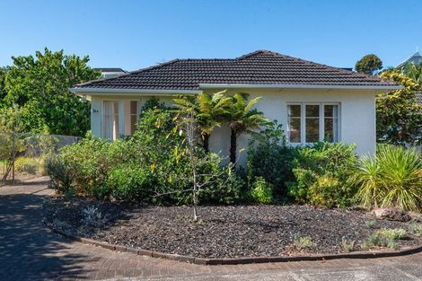 Photo of property in 1/26 Queens Parade, Devonport, Auckland, 0624