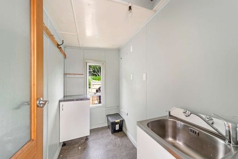 Photo of property in 28 Chatham Street, Waihola, Milton, 9073