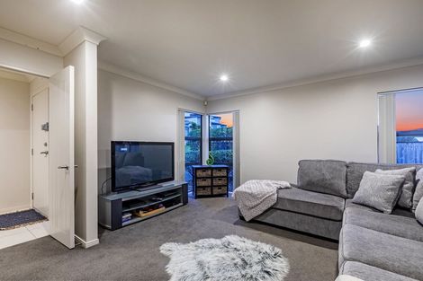 Photo of property in 82 Oakway Drive, Schnapper Rock, Auckland, 0632