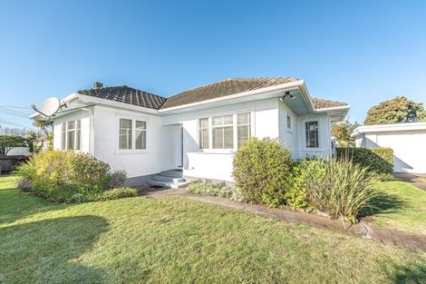 Photo of property in 1 Nikau Street, Tawhero, Whanganui, 4501