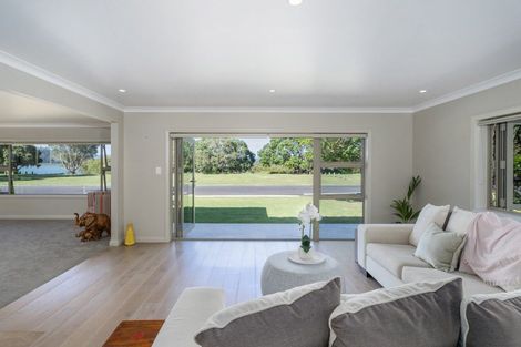 Photo of property in 79 Robinson Road, Whitianga, 3510