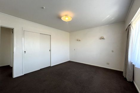 Photo of property in 1/21 Roberts Road, Te Atatu South, Auckland, 0610