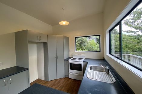 Photo of property in 182 Mangorei Road, Merrilands, New Plymouth, 4312