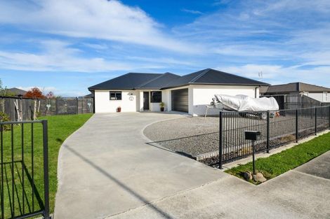 Photo of property in 21 George Street, Bulls, 4818