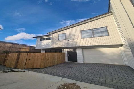 Photo of property in 16d Sheridan Drive, New Lynn, Auckland, 0600