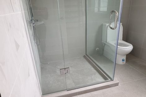 Photo of property in 4225a Great North Road, Glendene, Auckland, 0602