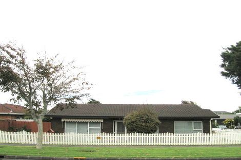Photo of property in 2/33 Central Avenue, Papatoetoe, Auckland, 2025