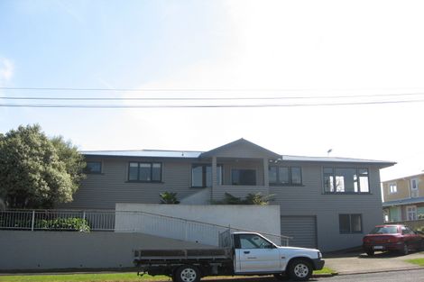 Photo of property in 10 Bulteel Street, New Plymouth, 4310