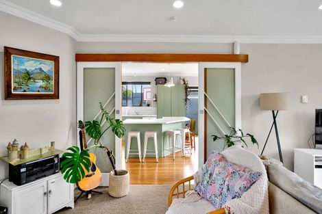 Photo of property in 8a Mahoe Street, Inglewood, 4330