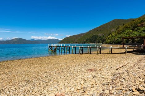 Photo of property in 2243 Te Towaka-port Ligar Road, Bulwer, French Pass, 7193