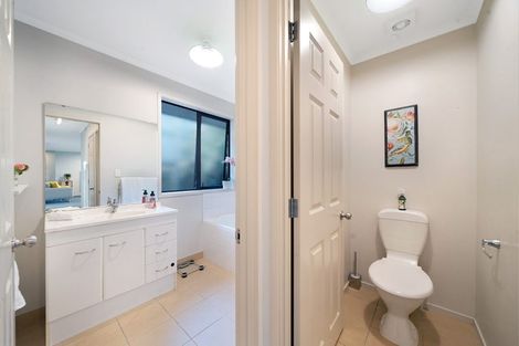 Photo of property in 32 Te Kauri Place, Helensville, 0800