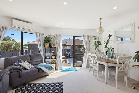 Photo of property in 3/4u Richard Street, Titahi Bay, Porirua, 5022