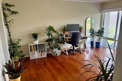 Photo of property in 16 Denby Lane, Northcote Point, Auckland, 0627