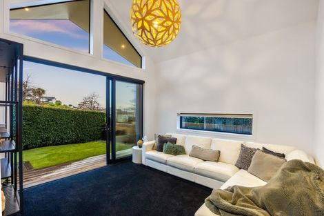 Photo of property in 16 Tuatini Place, Long Bay, Auckland, 0630