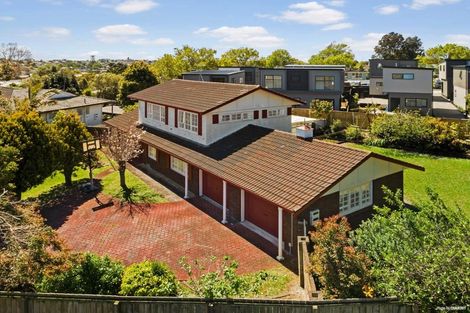 Photo of property in 5 Diosma Place, Botany Downs, Auckland, 2010