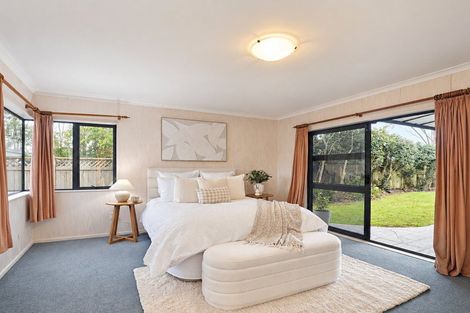 Photo of property in 1 Roderick Place, Rototuna, Hamilton, 3210