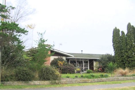 Photo of property in 14 Upham Crescent, Taradale, Napier, 4112