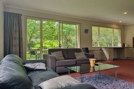 Photo of property in 535 South Road, Omata, New Plymouth, 4374