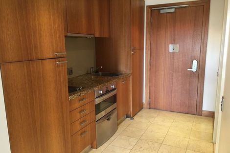 Photo of property in The Metropolis Apartments, 806/1 Courthouse Lane, Auckland Central, Auckland, 1010