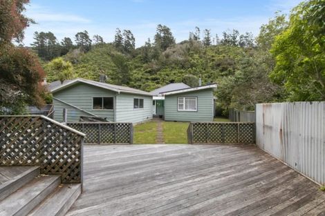 Photo of property in 43 Sunny Grove, Wainuiomata, Lower Hutt, 5014