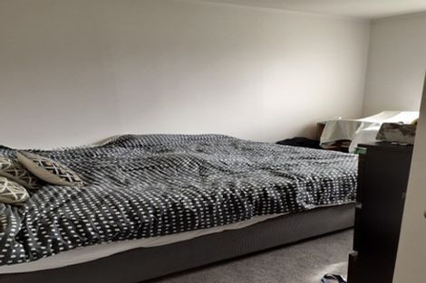 Photo of property in 1/9 Santiago Crescent, Unsworth Heights, Auckland, 0632