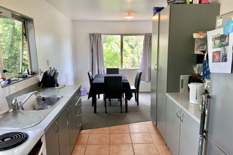 Photo of property in 2/87 Fairclough Road, Beach Haven, Auckland, 0626