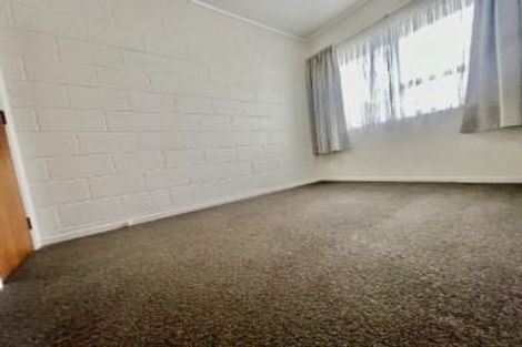 Photo of property in 4/318 Te Atatu Road, Te Atatu South, Auckland, 0610