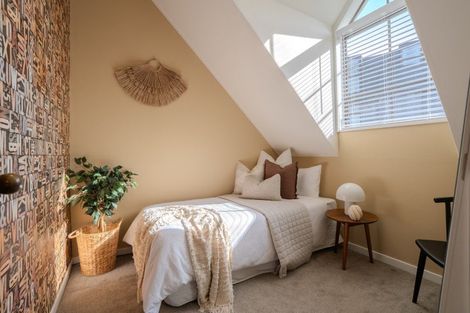 Photo of property in 8a Cassis Place, Crofton Downs, Wellington, 6035