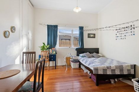 Photo of property in 1/22 Martindales Road, Heathcote Valley, Christchurch, 8022