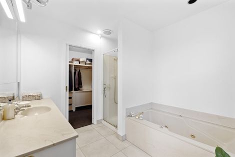 Photo of property in 2 Bengal Drive, Cashmere, Christchurch, 8022