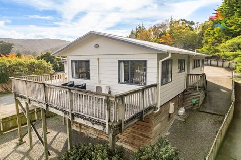 Photo of property in 30 Plateau Road, Te Marua, Upper Hutt, 5018