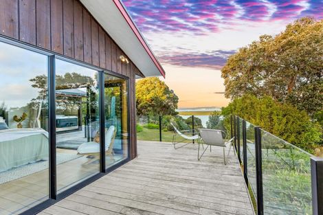 Photo of property in 163 West Harbour Drive, West Harbour, Auckland, 0618