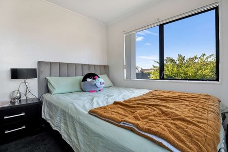 Photo of property in 12 Kentucky Crescent, Nawton, Hamilton, 3200