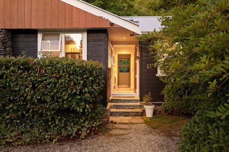 Photo of property in 23 Criterion Street, Arrowtown, 9302