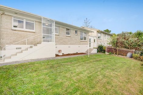 Photo of property in 2/16 Northumberland Avenue, Belmont, Auckland, 0622