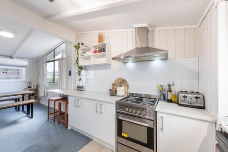 Photo of property in 9a Heretaunga Square, Silverstream, Upper Hutt, 5019